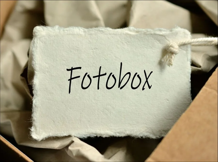 Geschenkanhänger mit der Aufschrift Fotobox